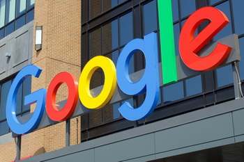 Google  